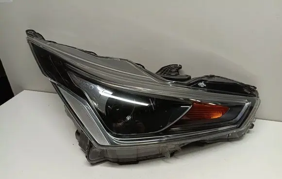 Toyota Aygo AB40 Headlight/headlamp 