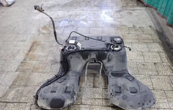Audi A8 S8 D3 4E Fuel tank 4E0201021BC 4E0906093B
