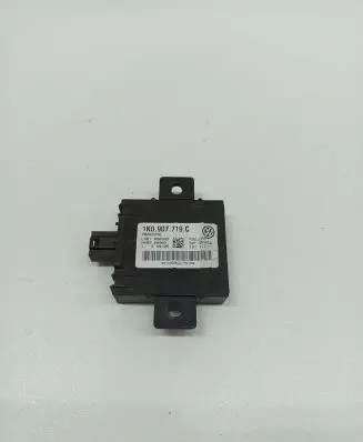 Audi A3 S3 A3 Sportback 8P Alarm control unit/module 1K0907719C 28024256 198006675A9