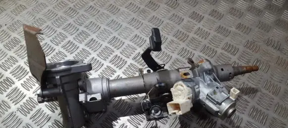 Toyota Yaris Steering wheel axle
