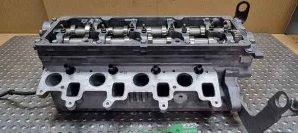 Volkswagen Golf VI Engine head S26383154 03L103373E