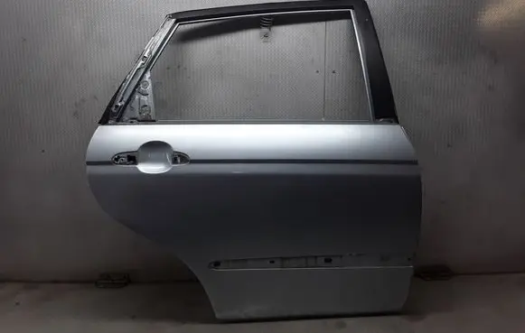 KIA Cerato Rear door