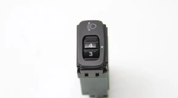Mitsubishi Lancer VIII Light switch 0E14