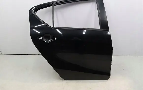 Toyota Prius (XW30) Rear door 