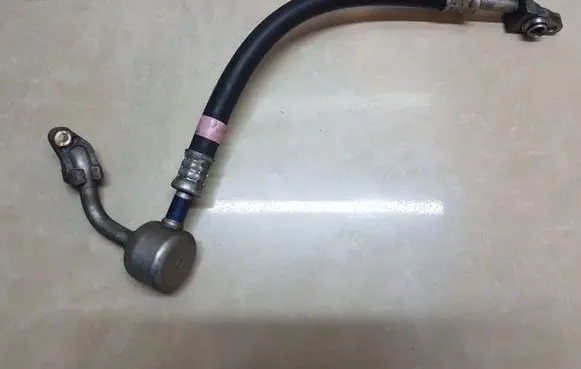 Lexus IS 220D-250-350 Air conditioning (A/C) pipe/hose