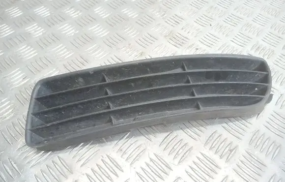 Audi A4 S4 B5 8D Front bumper lower grill