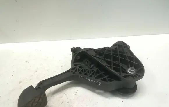 Clutch pedal