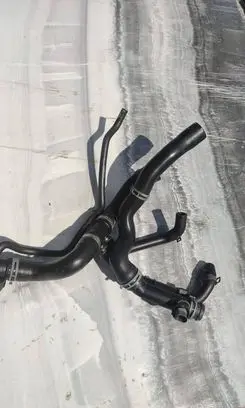 Volkswagen Tiguan Engine coolant pipe/hose 5N0121070K