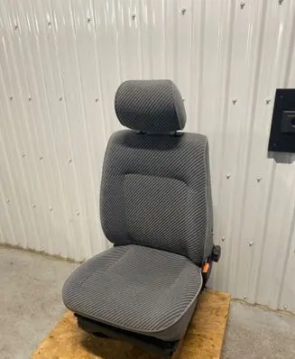 Volkswagen Transporter - Caravelle T4 Front passenger seat 701881304