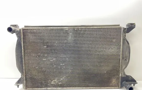 Audi A4 S4 B6 8E 8H Coolant radiator