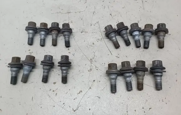 Citroen DS5 Nuts/bolts 