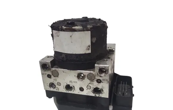 Hyundai Tucson JM ABS Pump 589002E150 5WY7407C