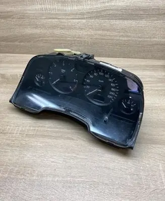 Opel Zafira A Speedometer (instrument cluster) 09228757