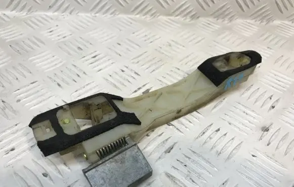 Rear door exterior handle/bracket
