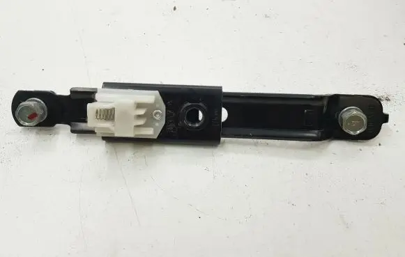 Mitsubishi Outlander Seat belt adjustment rail 