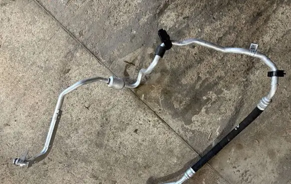 Audi A1 Air conditioning (A/C) pipe/hose 2Q0816743AL