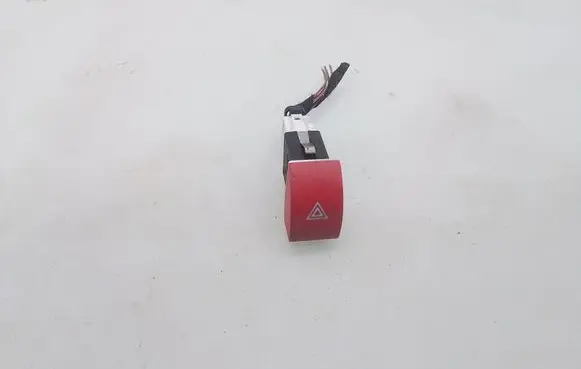 Skoda Octavia Mk2 (1Z) Hazard light switch