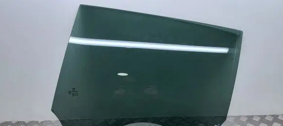 Rear door window glass