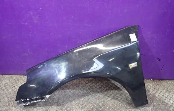 Cadillac BLS Fender 