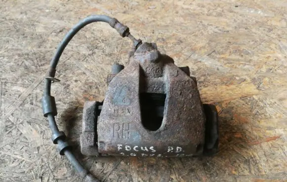Front brake caliper