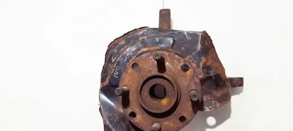 Mitsubishi Carisma Front wheel hub