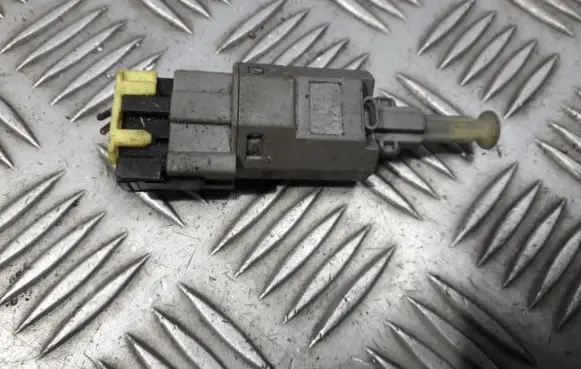 Mazda 626 Brake pedal sensor switch ga2c6649y