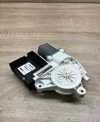Audi A3 S3 8P Front door window regulator motor 8P0959802A 8P0959802E