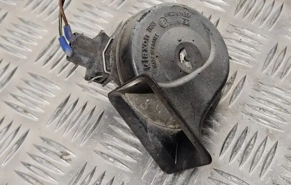 Audi A6 S6 C5 4B Horn signal 0092018 CH2139