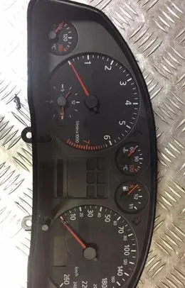 Audi A6 S6 C5 4B Speedometer (instrument cluster) 4b0919860l