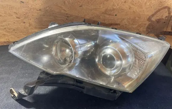 Honda CR-V Headlight/headlamp