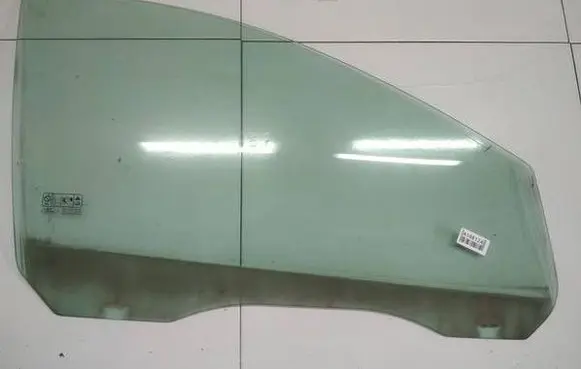 Ford Focus Front door window glass four-door AS2