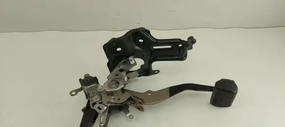 Toyota Yaris XP210 Brake pedal 