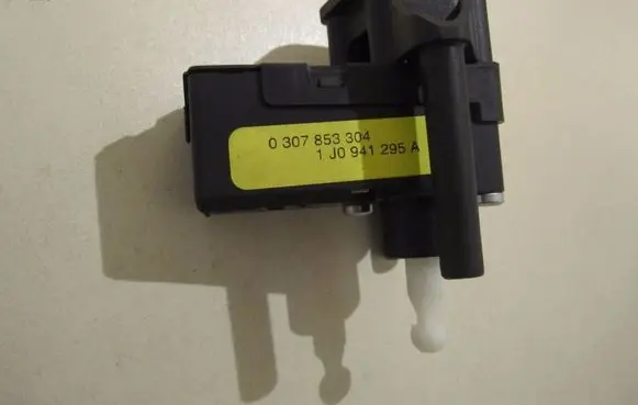 Audi A3 S3 8P Headlight level adjustment motor 1J0941295A