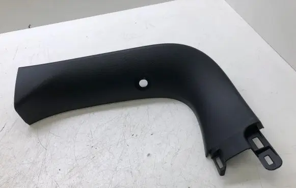 Mazda 3 III Tailgate/trunk side cover trim BHN968940