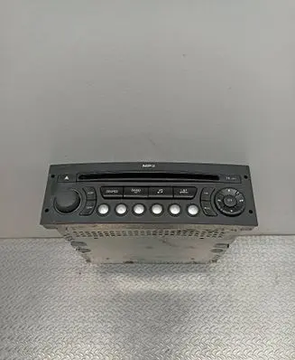 Radio/CD/DVD/GPS head unit