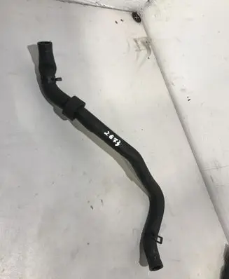 Audi A4 S4 B7 8E 8H Engine coolant pipe/hose 038121086L