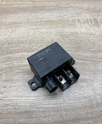 Mercedes-Benz E W211 Charging relay A0025423819