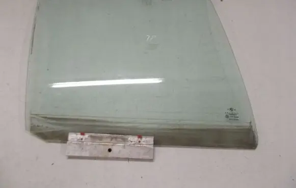 BMW 3 E30 Rear door window glass 