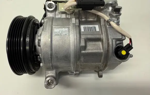 Mercedes-Benz GLA W156 Air conditioning (A/C) compressor (pump) A0008303502