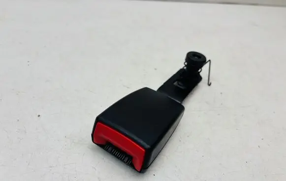 Volkswagen Touran II Rear seatbelt buckle 1T0858491D