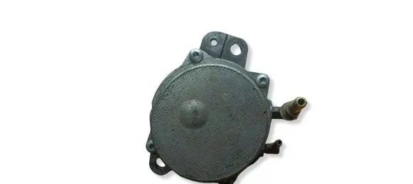 Opel Corsa D Vacuum pump 55193232