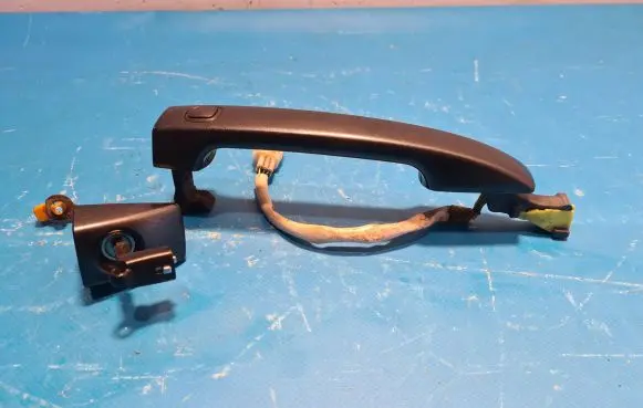 Subaru Impreza III Front door exterior handle