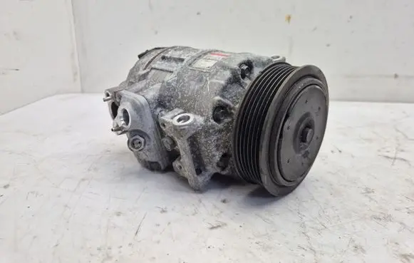 Volkswagen Golf VI Air conditioning (A/C) compressor (pump) 1K0820859S