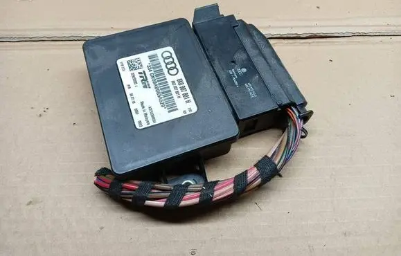 Audi Q5 SQ5 Hand brake control module 8K0907801H 32620205C A2C53369554