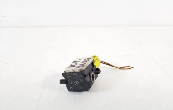 Mercedes-Benz R W251 Airbag deployment crash/impact sensor A0038202926
