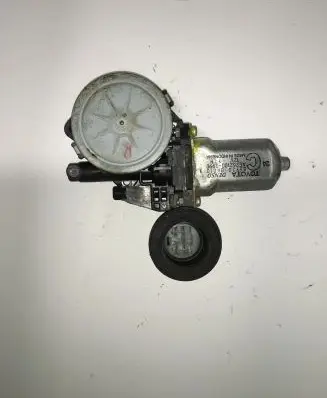 Toyota Hilux (AN10, AN20, AN30) Front door window regulator motor 857200K010 AE2621002990