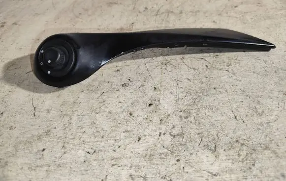 Renault Megane II Wing mirror switch 8200297158 156018032