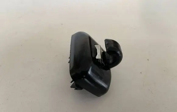 Audi A4 S4 B8 8K Sun visor clip/hook/bracket 8U0857562 8E0857562A