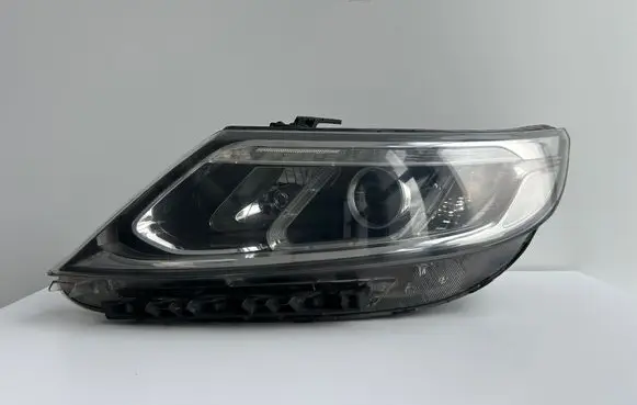KIA Sorento Headlight ballast module Xenon 10EEG111361