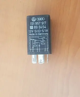 Volkswagen PASSAT B3 Other relay 191957917